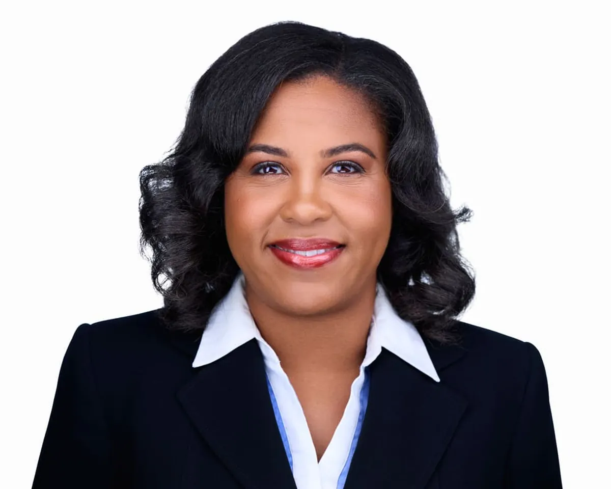 Executive headshot photography Philadelphia - C-suite professional portrait